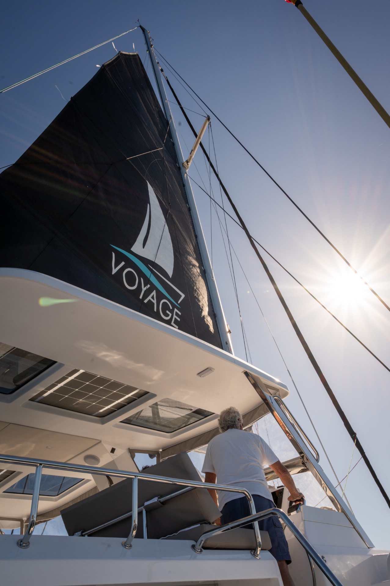 Voyage 590 flybridge looking up to the sail plan