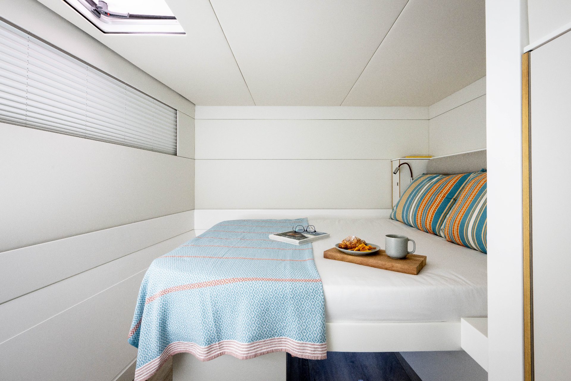 Voyage 510 guest cabin