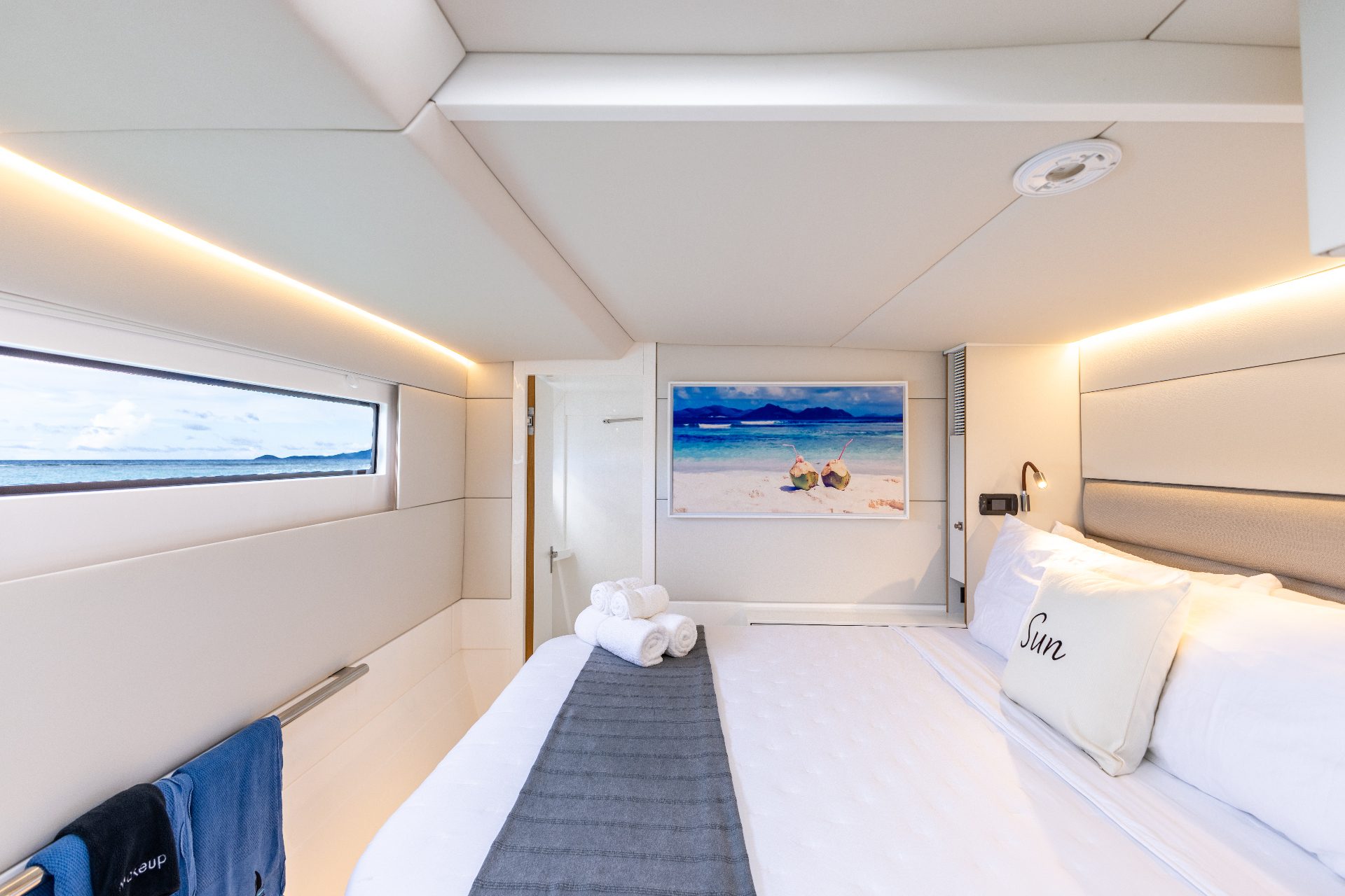 Voyage 590 stateroom interior