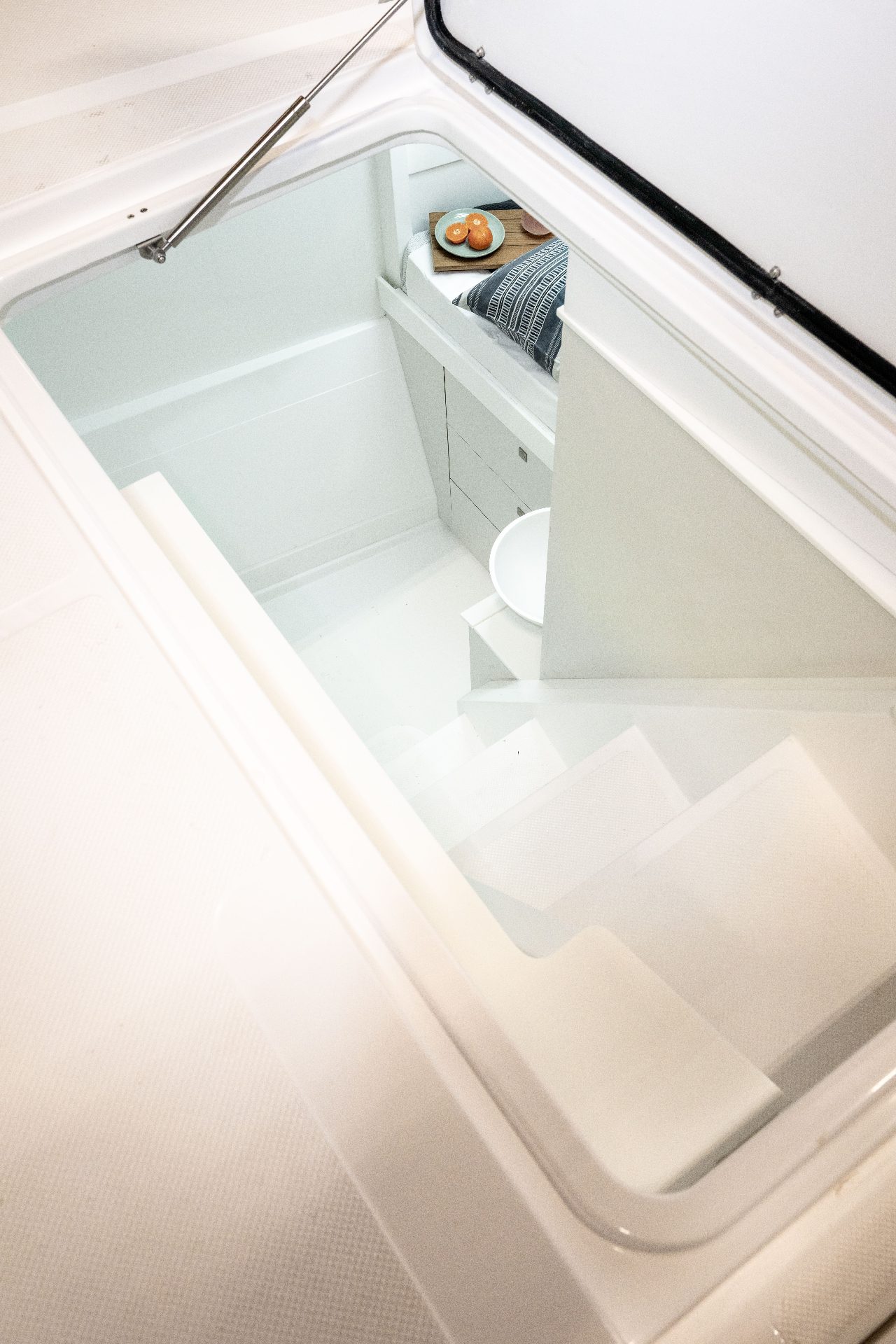 Voyage 510 underfloor storage locker