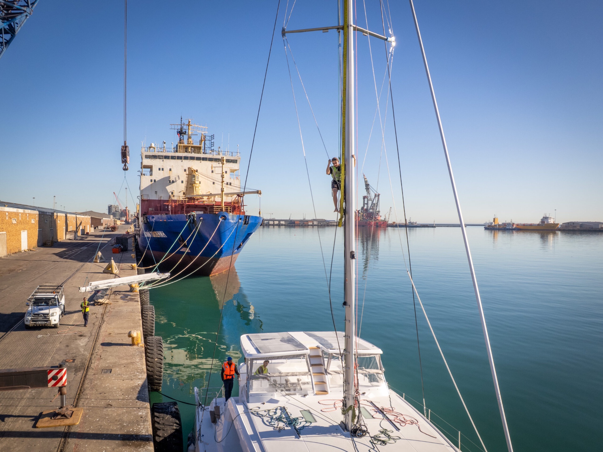 Voyage 590 mast stepping during launch preparation