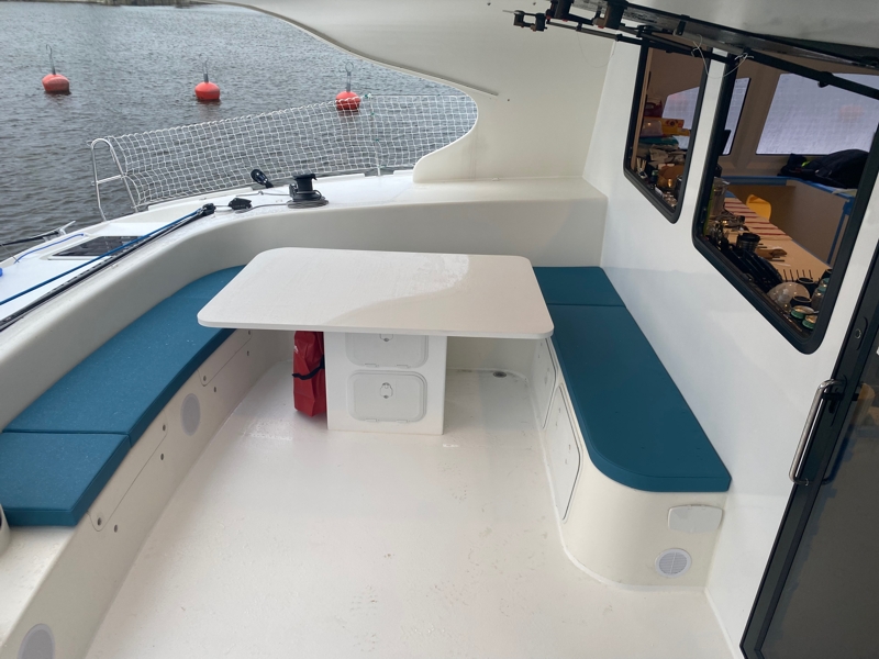 Cockpit Table