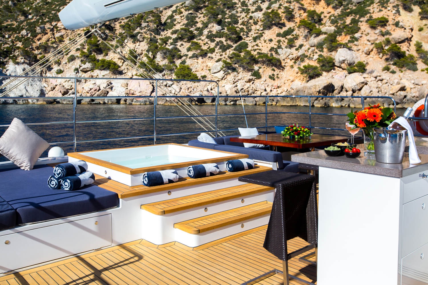 Blue Coast 95-1 flybridge