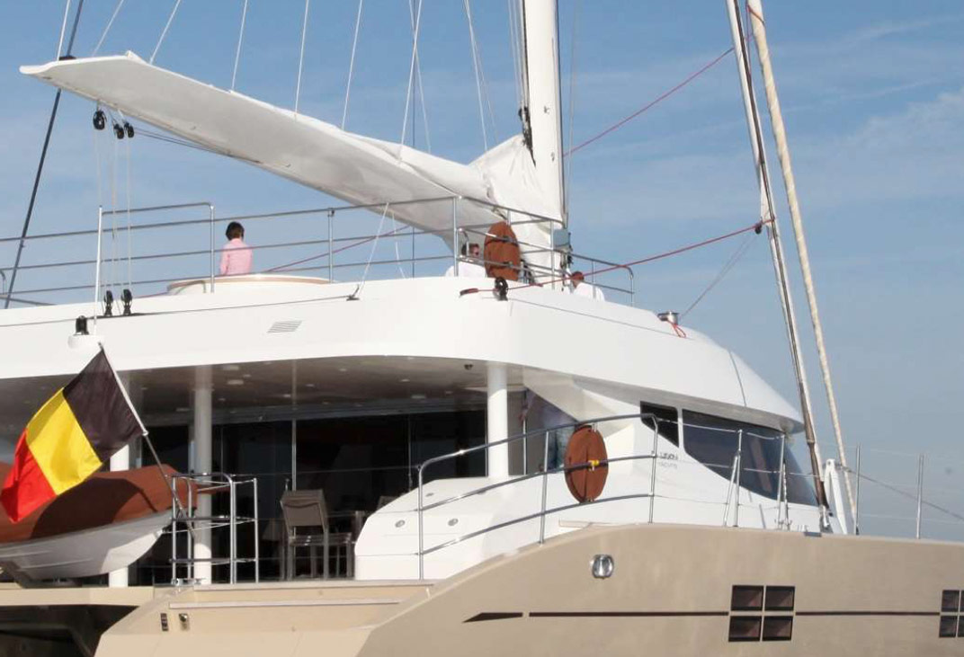 Blue Coast 92 stern view