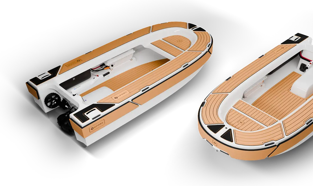 Spark tender with beach wheels and standard configuration